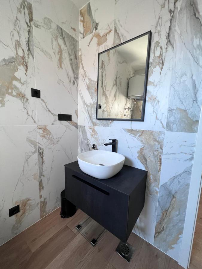 Apartment Nadalina Рогозница Экстерьер фото