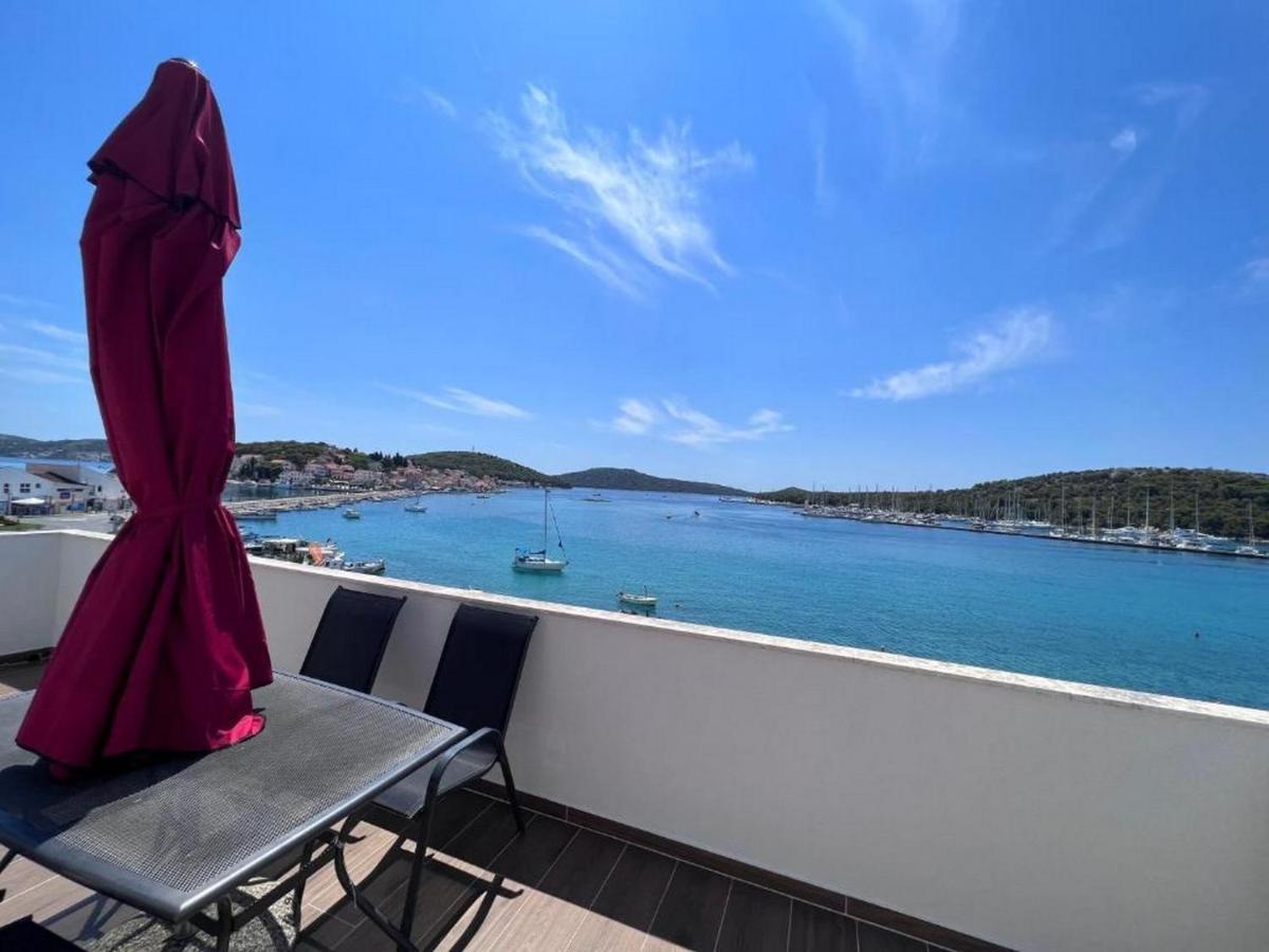 Apartment Nadalina Рогозница Экстерьер фото