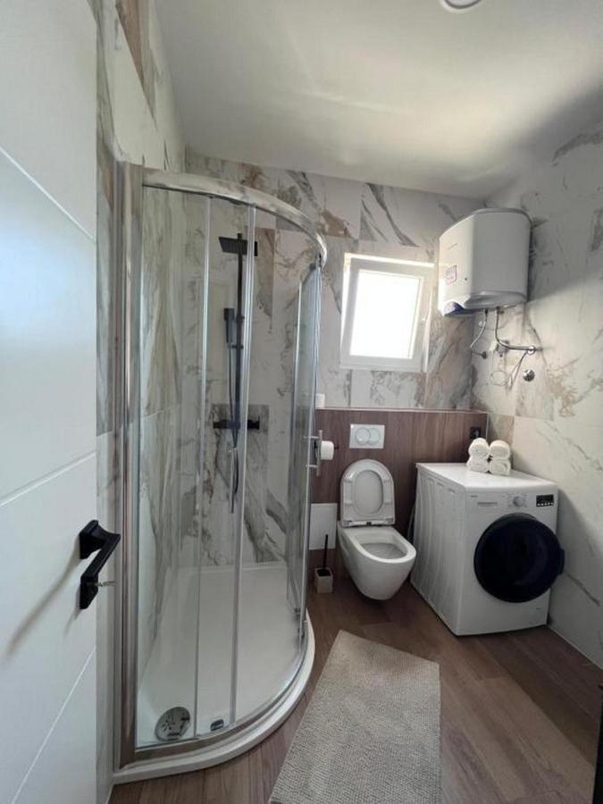 Apartment Nadalina Рогозница Экстерьер фото
